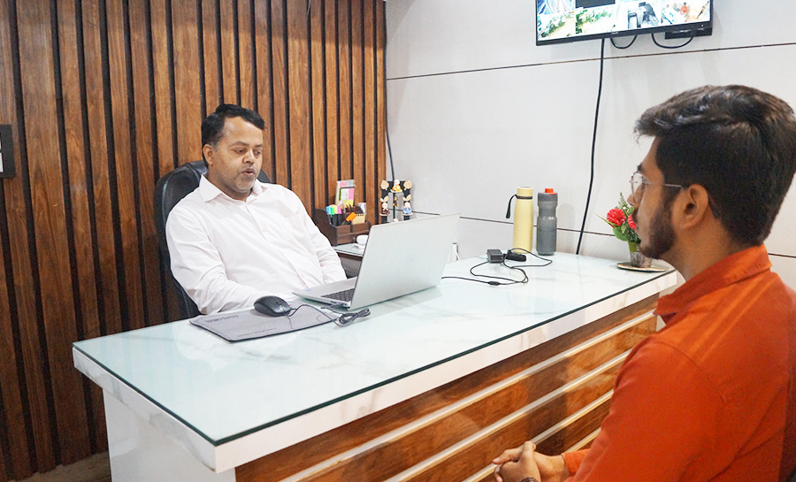 discussion of a web design and development faculty and students