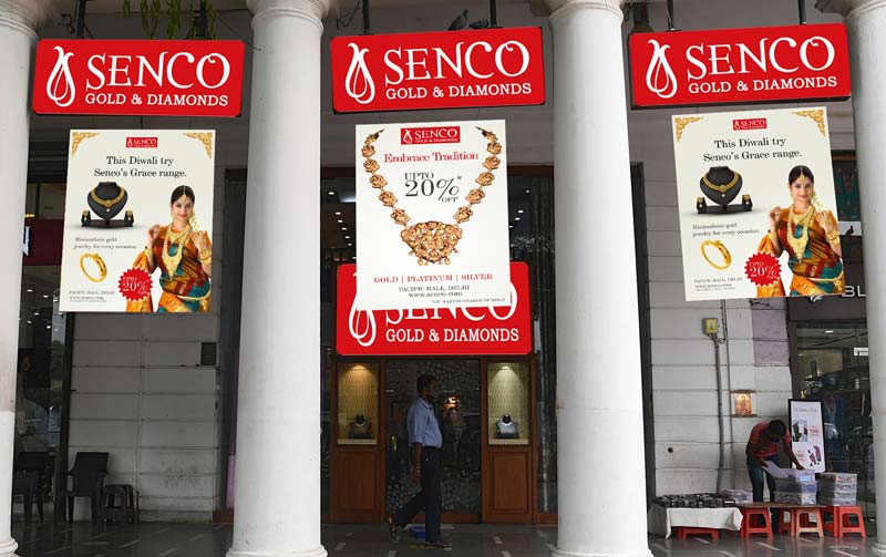 Jewellery shop exterior mockup in photoshop